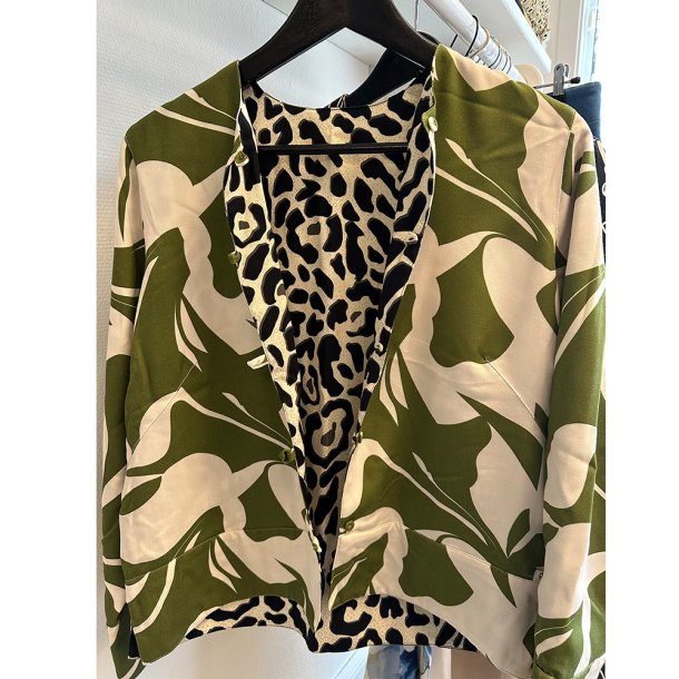 Vera Reversible Jacket  Sewing Pattern