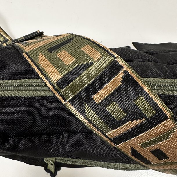 Alberte crossover DIY - Sort med army