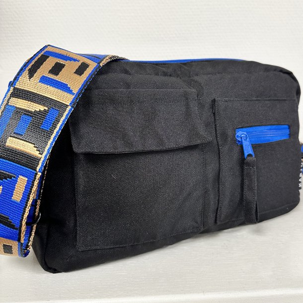 Alberte crossover DIY - Sort med coboltbl