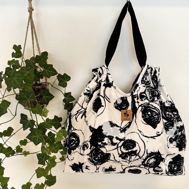 Laura hndtaske DIY - sort hvid abstrakt