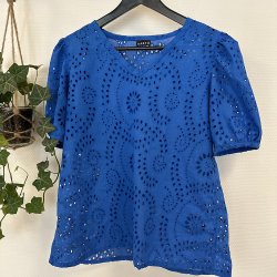 Broderi anglaise - Royal bl�